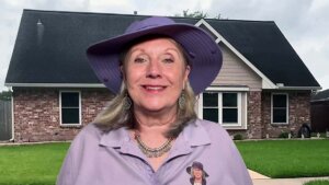 Becky Fields of Grandma House Buyer helping Houston heir in probate process